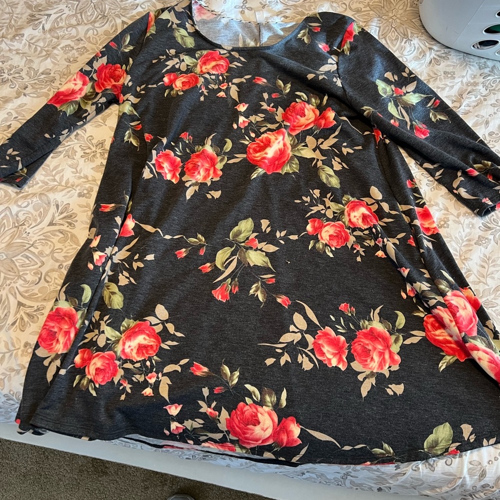 Floral, extra, large boutique, dress, ladies, smoke-free home, Used